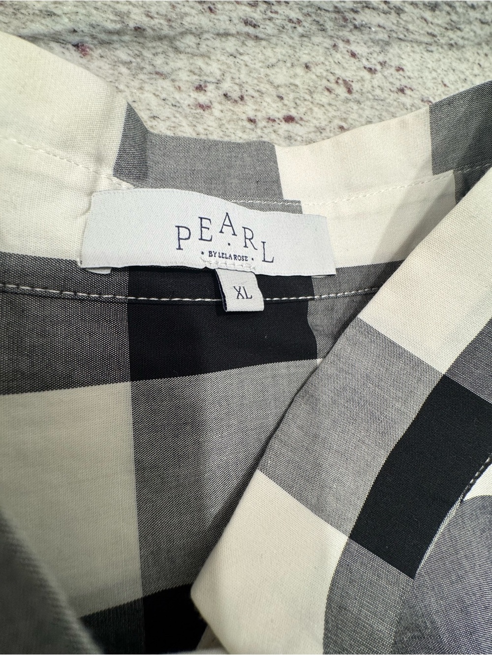 Black & White Buffalo Check Button-Front Blouse - Picture 9 of 9